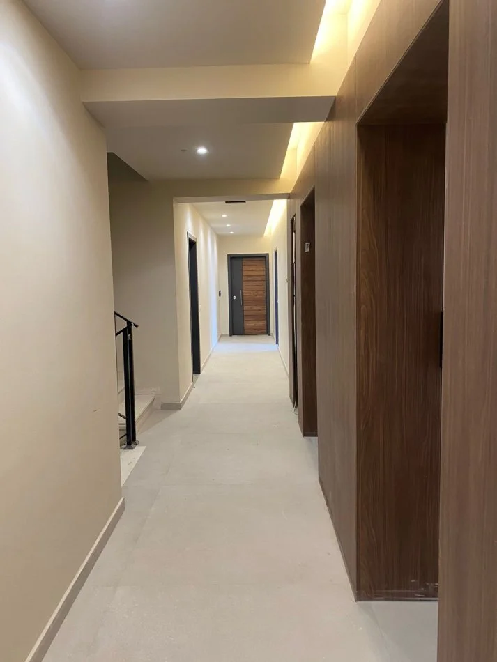 Tirane, jepet me qera zyre Kati 6, 88 m² 650 € (Myslym Shyre)