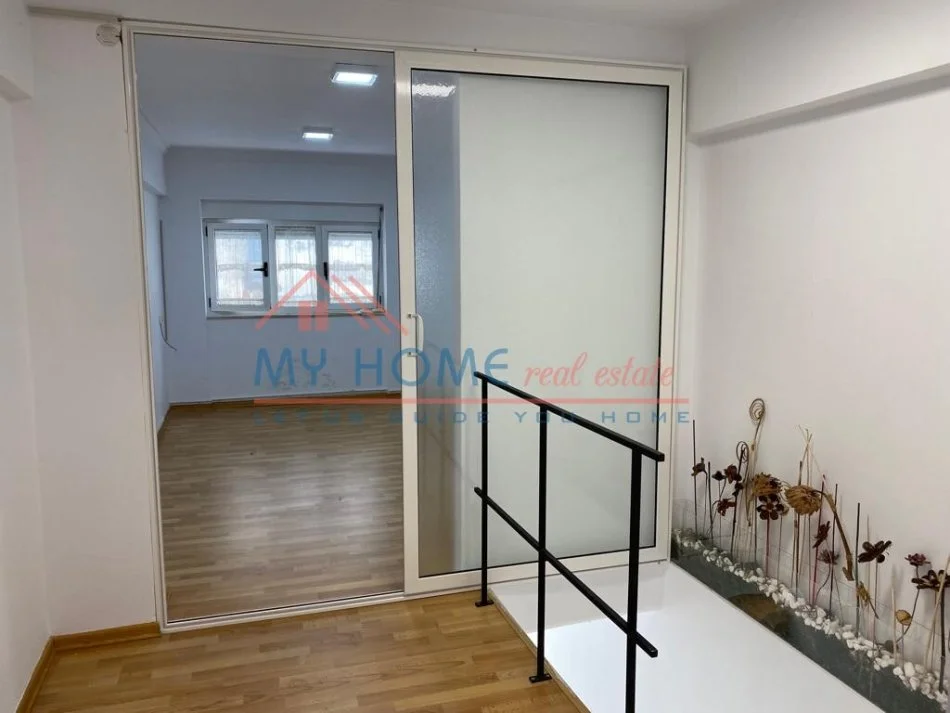 Tirane, jepet me qera zyre Kati 0, 120 m² 1.400 € (Rruga Ded Gjo Luli)