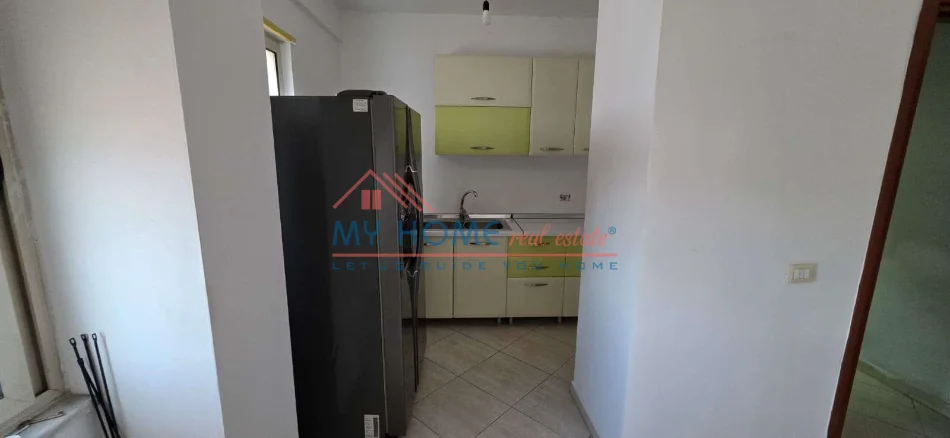 Tirane, jepet me qera zyre Kati 7, 107 m² 600 € (Jordan Misja)