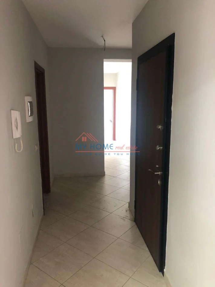 Tirane, jepet me qera zyre Kati 7, 107 m² 600 € (Jordan Misja)