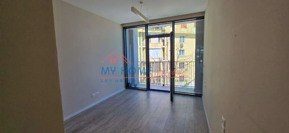 Tirane, jepet me qera zyre Kati 1, 102 m² 1.500 € (Lake View Residence)