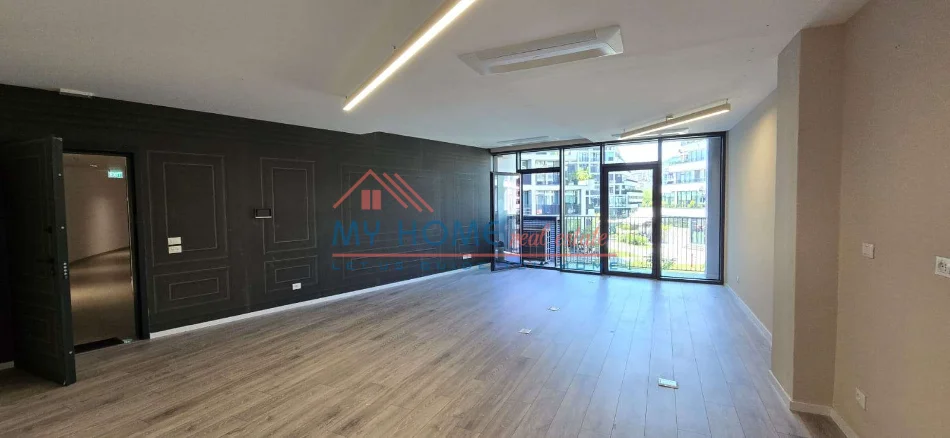 Tirane, jepet me qera ambjent biznesi Kati 2, 102 m² 1.500 € 