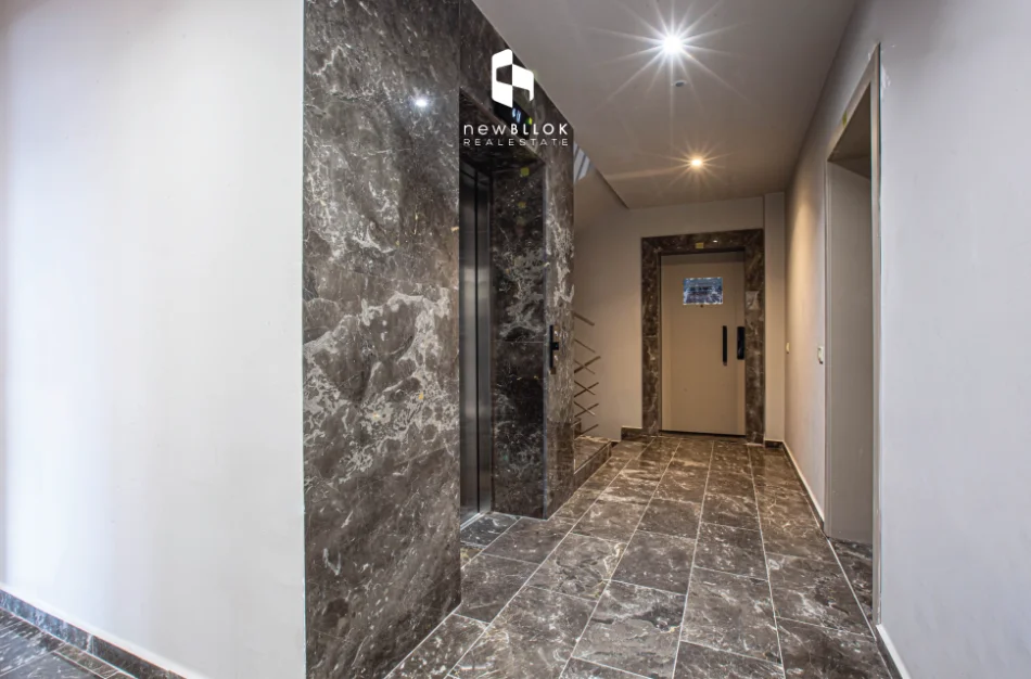 ✨️Me Qira: Elite Office 202m² ⭐️ 2 Parkime  3 WC🚾 / VERANDË - Kati 12📍 GOLDEN TOWER (MINE PEZA REZIDENCE) 🌇 2000€ NETO/Muaj 💥