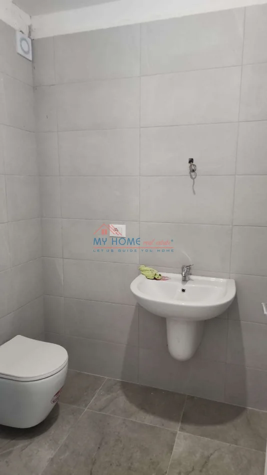 Tirane, jepet me qera zyre Kati 2, 97 m² 1.300 € (Myslym Shyri)