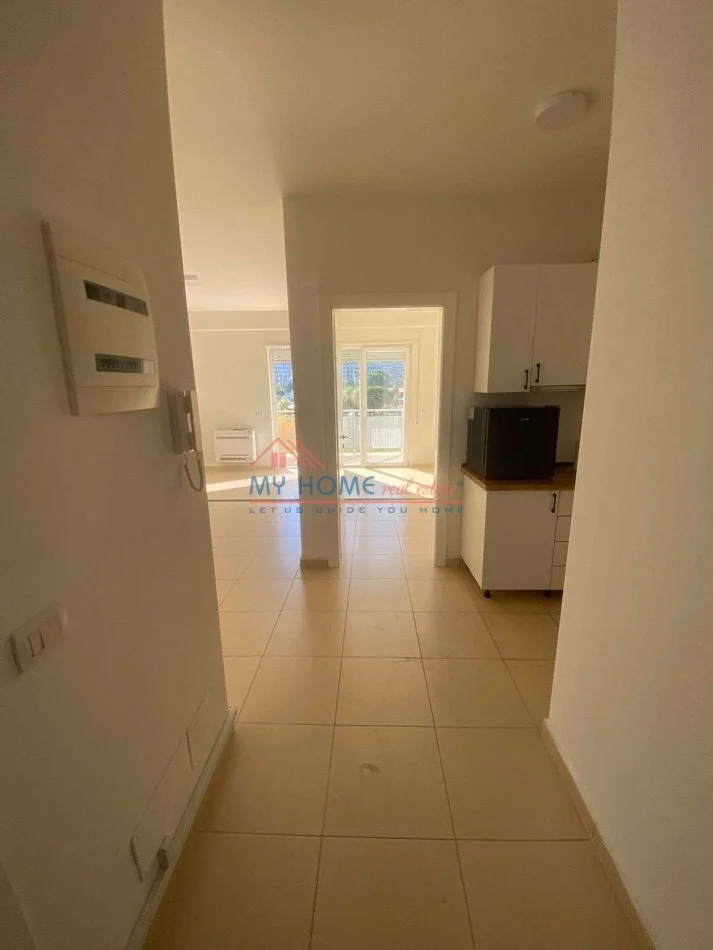 Tirane, jepet me qera zyre Kati 2, 70 m² 900 € (Rruga e Kosovareve)