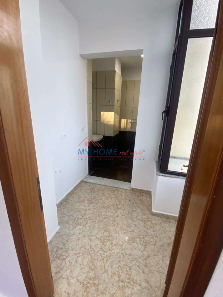 Tirane, jepet me qera zyre Kati 4, 120 m² 1.500 € 