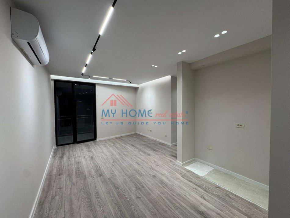 Tirane, jepet me qera zyre Kati 14, 104 m² 1.100 € (Rruga Mine Peza)