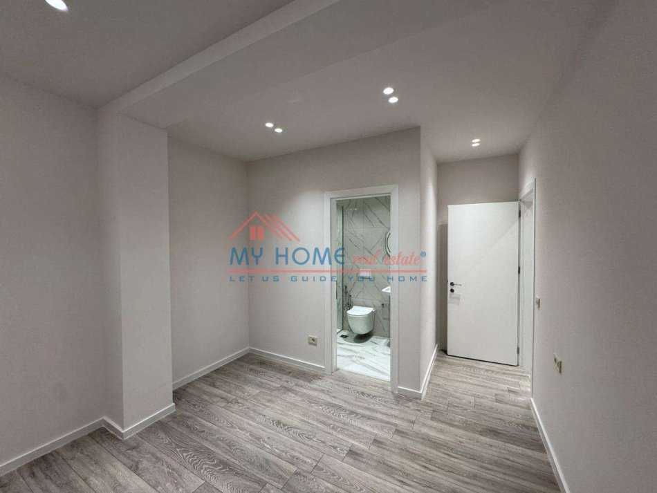 Tirane, jepet me qera zyre Kati 14, 104 m² 1.100 € (Rruga Mine Peza)