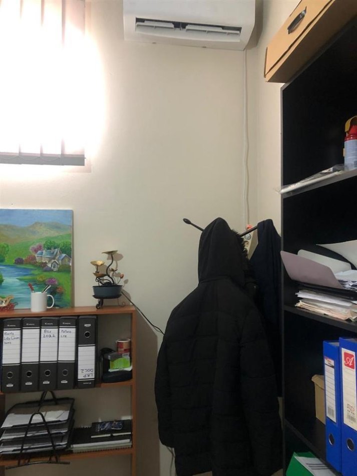 Tirane, jepet me qera zyre Kati 2, 52 m² 200 € (Hoxha Tahsin)