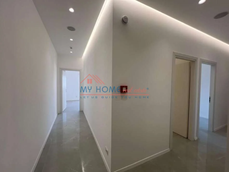 Tirane, jepet me qera ambjent biznesi Kati 2, 140 m² 1.600 € (Rruga Panorama)