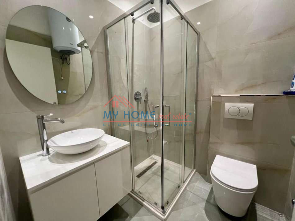 Tirane, jepet me qera ambjent biznesi Kati 2, 140 m² 1.600 € (Rruga Panorama)