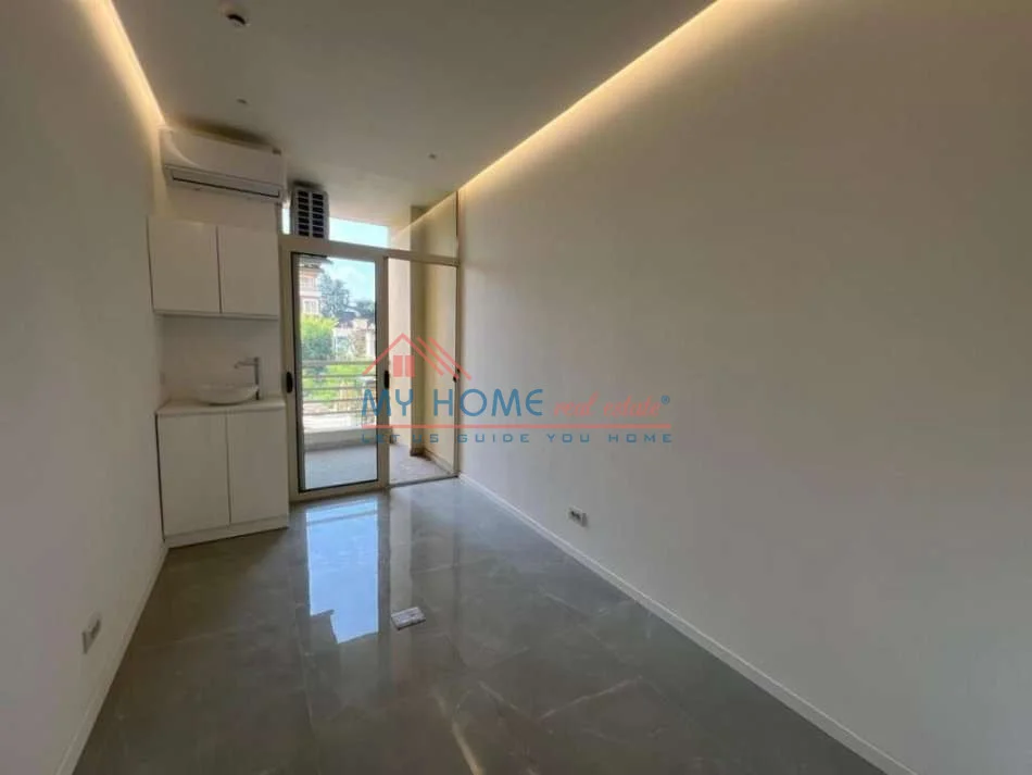 Tirane, jepet me qera ambjent biznesi Kati 2, 140 m² 1.600 € (Rruga Panorama)