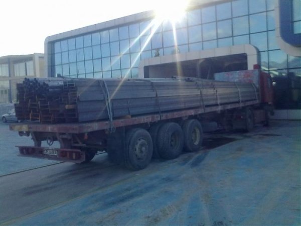 Tirane, - KONSTRUKSIONE METALIKE