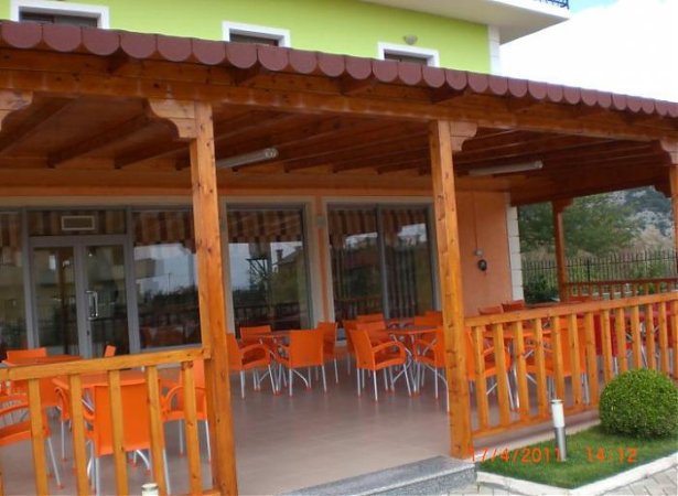 Lezhe, ofroj dhoma me qera per sezonin e veres  (shengjine)