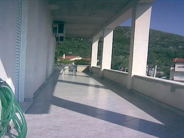 Vlore, jap me qera Vile 30 Euro nata (dhermi)