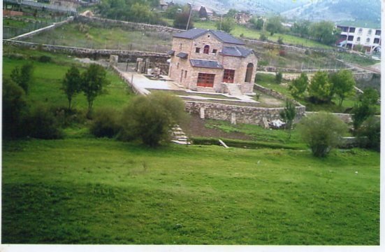 Korce, jap me qera shtepi 300 m² 5.000 Leke/nata (Voskopoje)