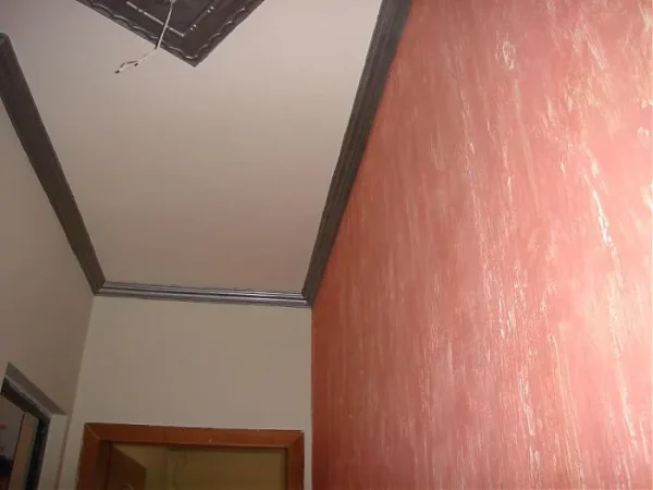 Tirane, - Lyerje Siperfaqesh dhe Punime dekorative.