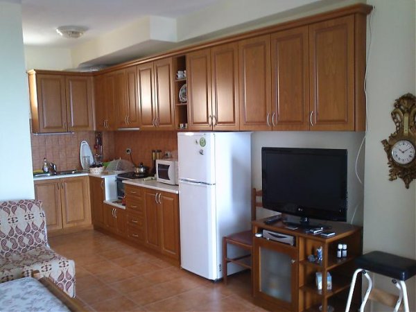 Sarande, jap me qera garsonier