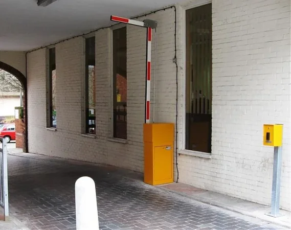 Ofrojmë Shërbime , Porta Automatike.