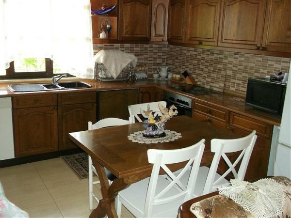 Pogradec, jap me qera Vile 150 m²  (zona e vilave)