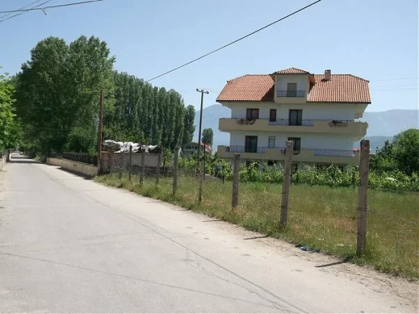 Pogradec, jap me qera Vile 150 m²  (zona e vilave)