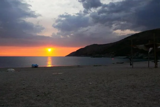 Vlore, ofroj cader 1.000 Leke/nata (Jal,himare)