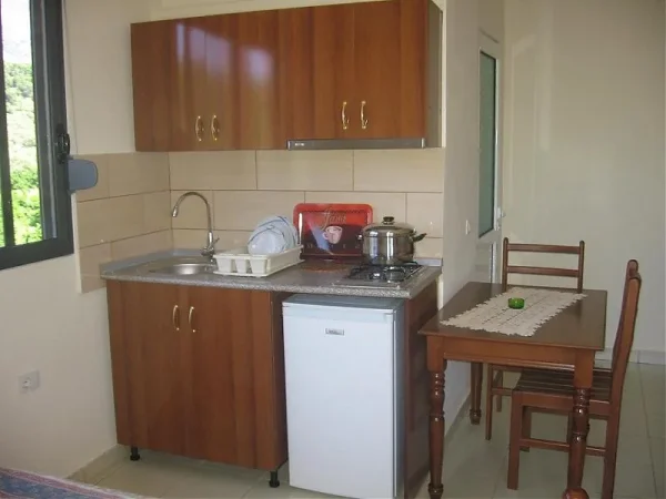 HIMARE, dhoma plazhi me qera (SPILE)