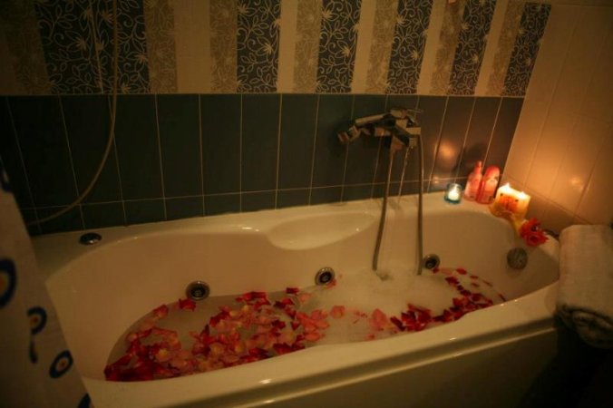 PAY 3 NIGHTS, STAY 4 NIGHTS hotel ALBION,DURRES