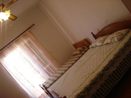 Vlore, jap me qera apartament 30 mije Leke/nata (Qeparo)