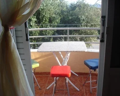 Vlore, jap me qera apartament 30 mije Leke/nata (Qeparo)