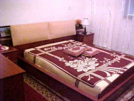 *Vlore, ofroj Vile ose dhoma te kendshme pushimi*