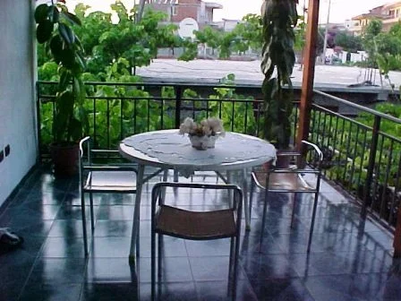 *Vlore, ofroj Vile ose dhoma te kendshme pushimi*