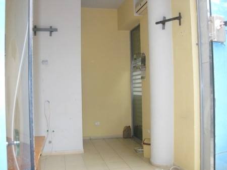 Tirane, jap me qera 20 m² 18.000  (Fortuzi)