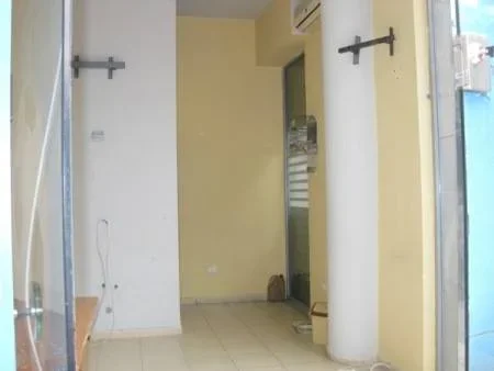 Tirane, jap me qera 20 m² 18.000  (Fortuzi)