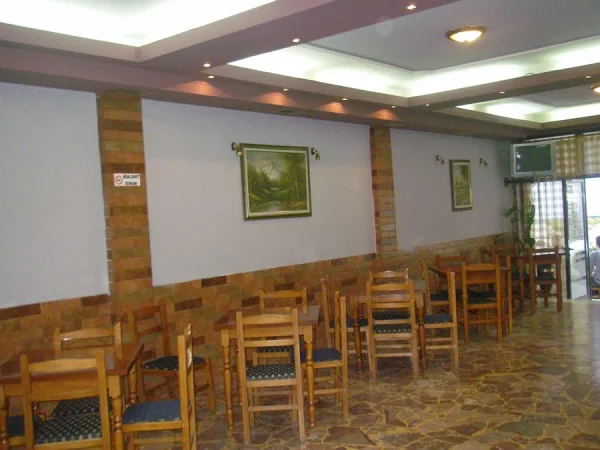 Tirane, - Jepet me qera