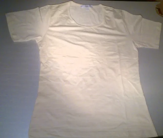 Greqi, - Bluze grash me shumice. 0,20 cent deri 0,50 varet nga shumic