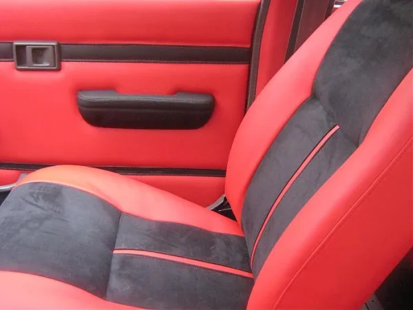 Durres, - Ofrojme veshje per tapicerine e makines