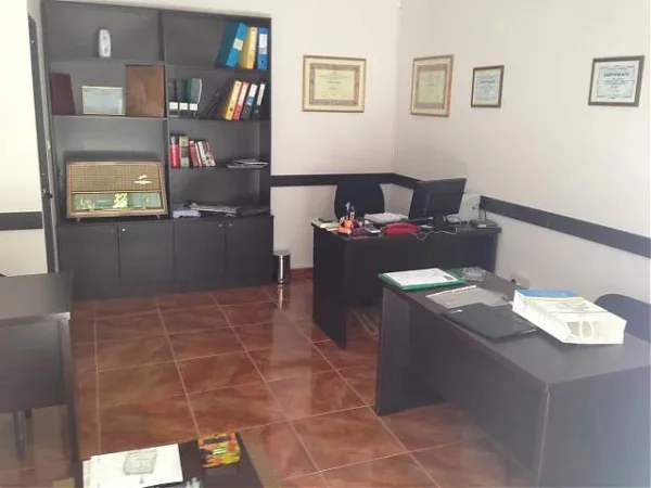 Tirane, - Zyre me Qira ne rrugen Myslym Shyri