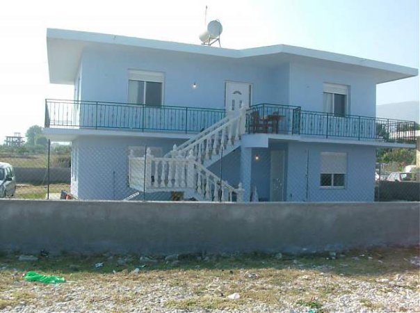 Vlore, jap me qera shtepi 150 m² 4.000 Leke (orikum)