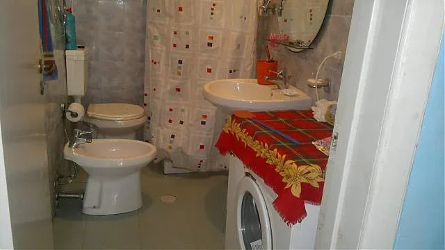 Durres, jap me qera Vile 2+1+A+Verande, 25 EURO/nata  PER KORRIK GUSHT(te pishat e buta, golem kavaje)