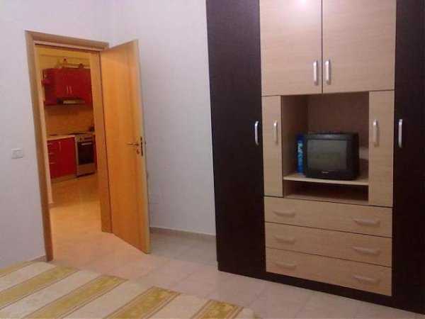 Vlore, jap me qera apartament 76 m² 35.000 Leke (Orikum)