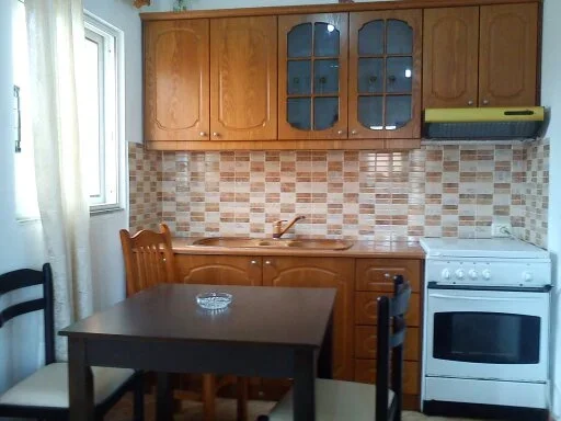 Dhoma-Plazhi dhe Garsoniere-Ne Ksamil-Sarande-Rooms to Let