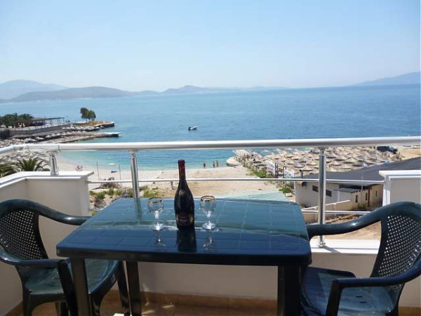 Sarande, jap me qera apartament 1+1+BLK Kati 2, 100 m² 40 Euro/nata