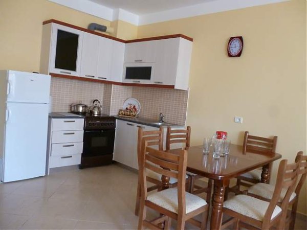 Sarande, jap me qera apartament 1+1+BLK Kati 2, 100 m² 40 Euro/nata