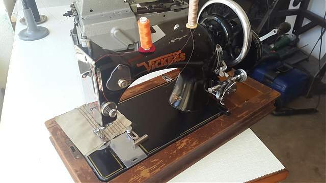 Tirane, - industria textile,makineri profesionale