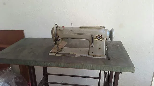 Tirane, - Makieri qepese industria tekstile