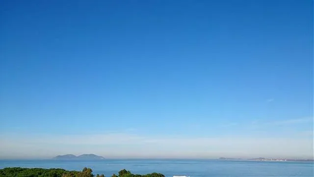 Vlore, jap me qera apartament buze detit  te rezidenca qeveritare