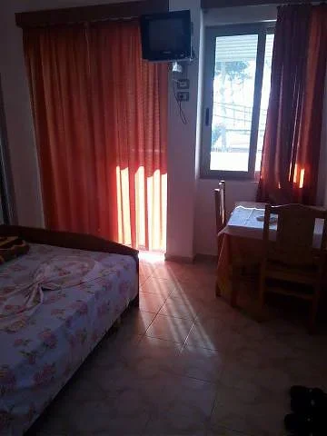 Durres, jap me qera dhome 40 m²  (Golem)
