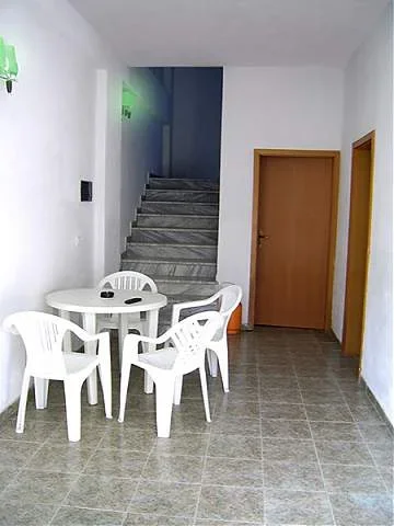 Durres, jap me qera garsonier 10 Euro/nata (Rruga Turgut Ozal)