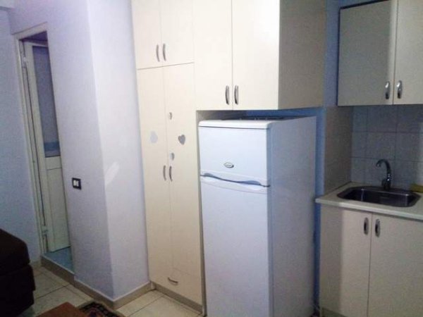 Tirane, jepet me qera garsonier 1+1 Kati 1, 25 m² 35 Euro (Bl Bajram Curri)